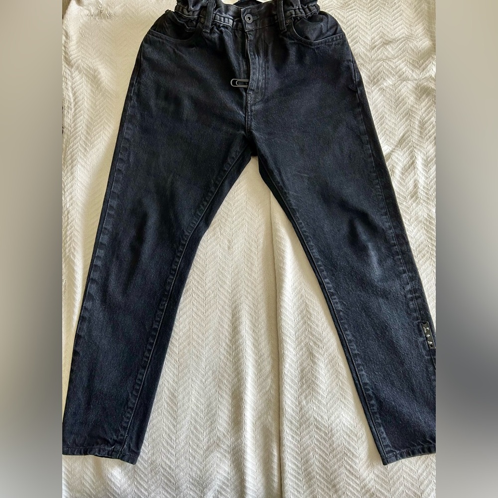 Off-White Belted Straight Leg Jeans